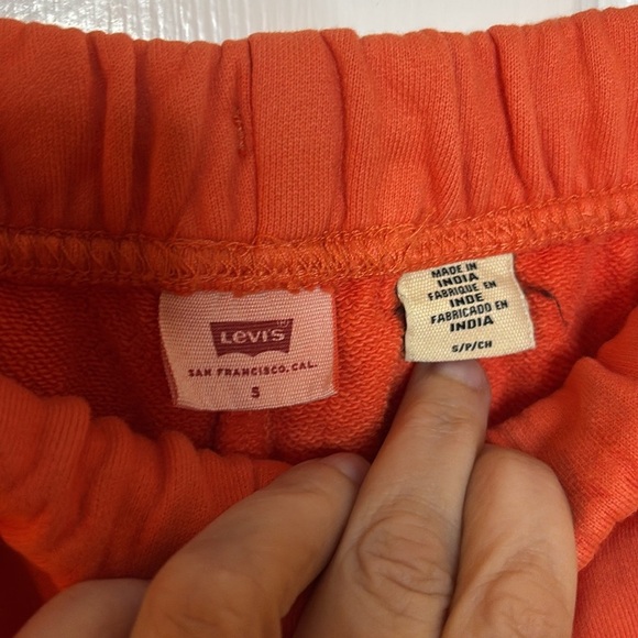 NWT LEVI’s women’s Orange Jogger Sweatpants size small 100% cotton - Picture 5 of 10